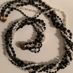 TLC new vintage 6 strand beads black and pearl